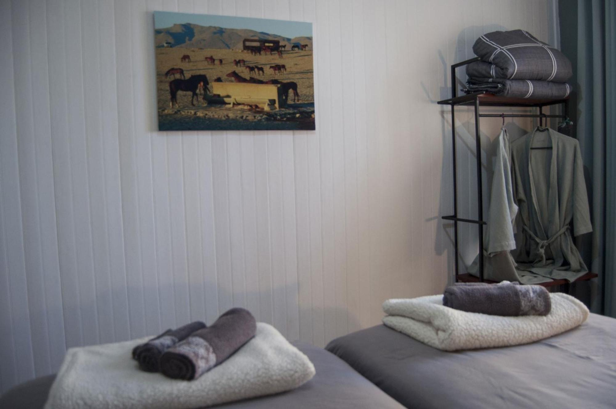Wildhorses B&B And Self Catering Lüderitz エクステリア 写真