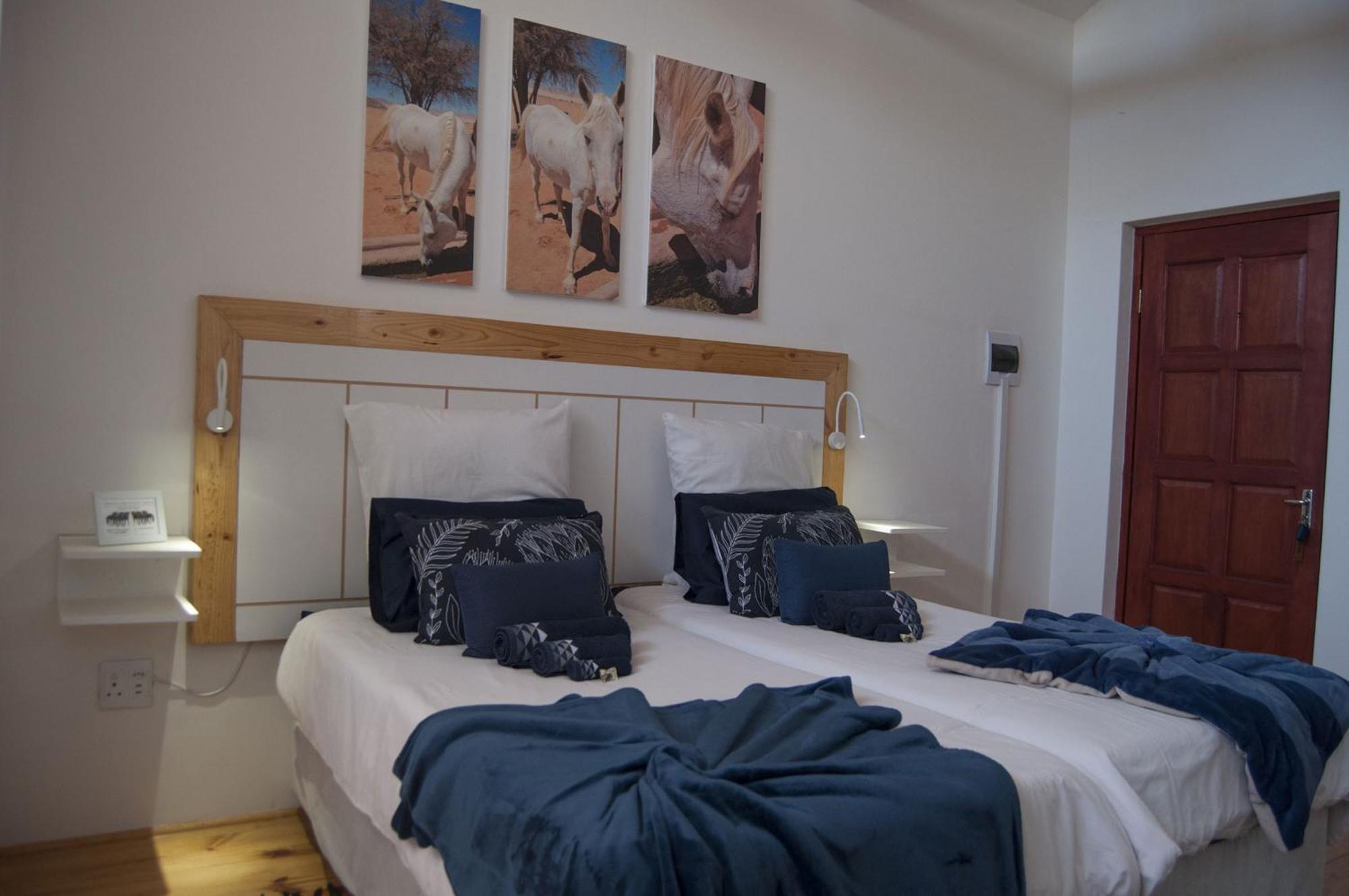 Wildhorses B&B And Self Catering Lüderitz エクステリア 写真